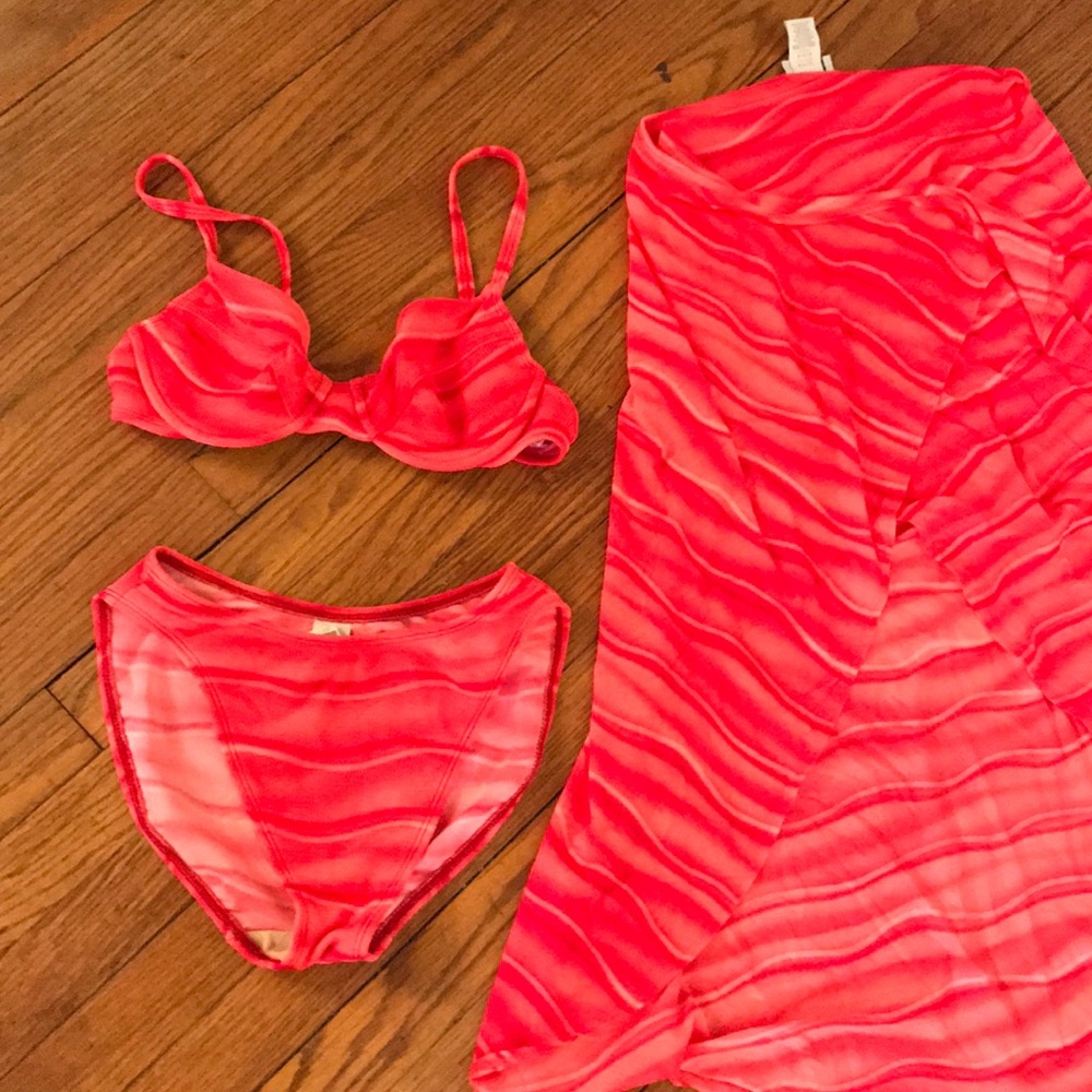 Two piece with skirt